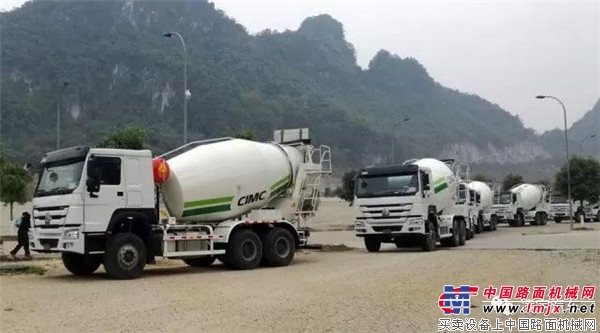 凌宇刮起海外風(fēng)，20臺(tái)攪拌車“涌向”東南亞