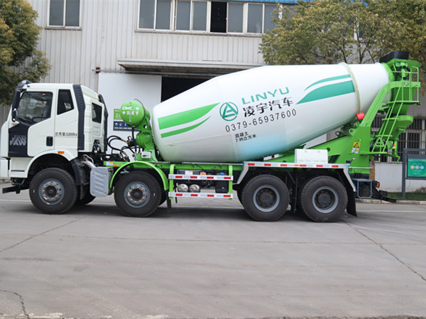 混凝土攪拌車與罐車的區(qū)別是什么？